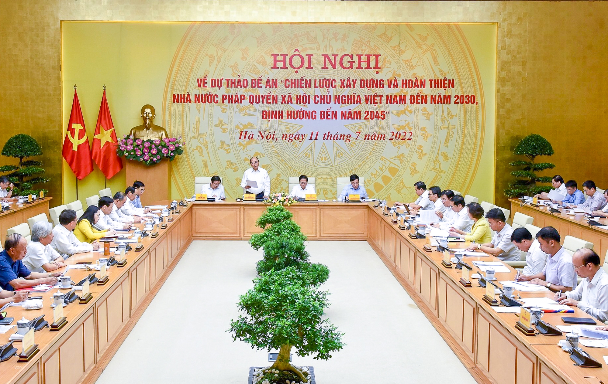Vietnam’s Admin Policy: Efficiency & Public Service