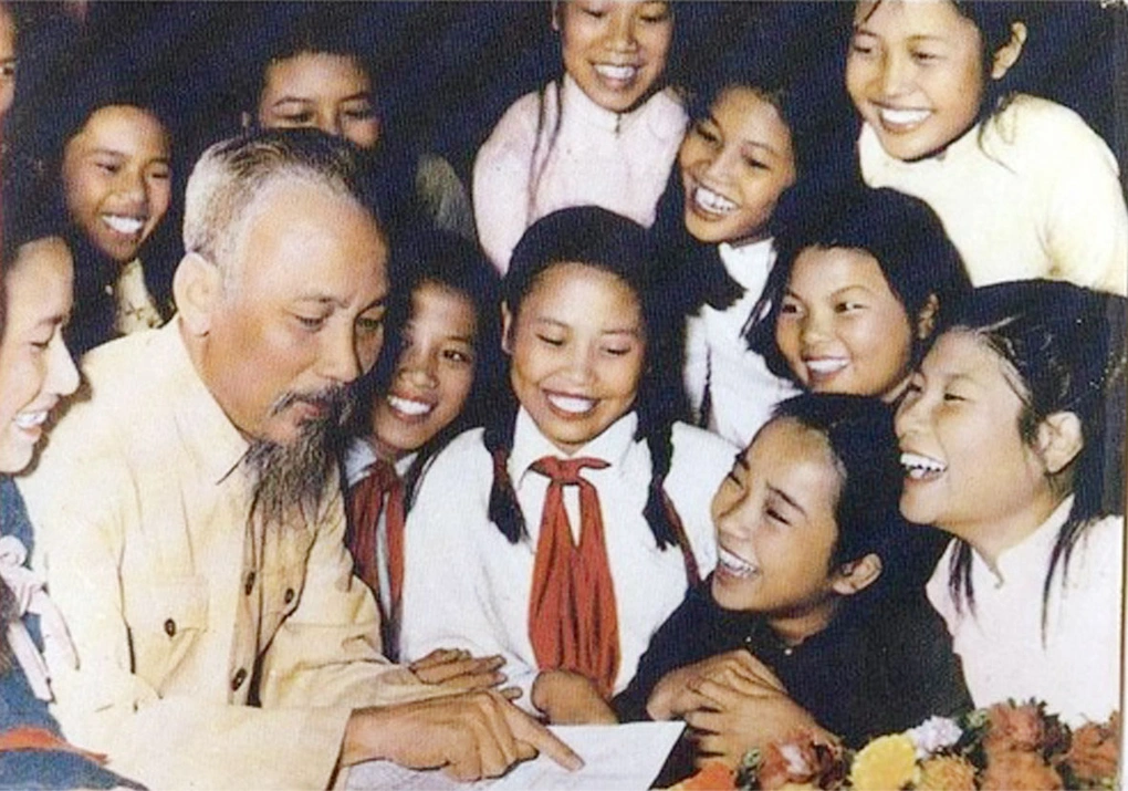 Hồ Chí Minh: A Life for Independence, Freedom & Humanity