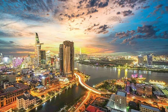 HCMC Ultimate Luxury Full-Day Private Tour: A Legacy Discovery