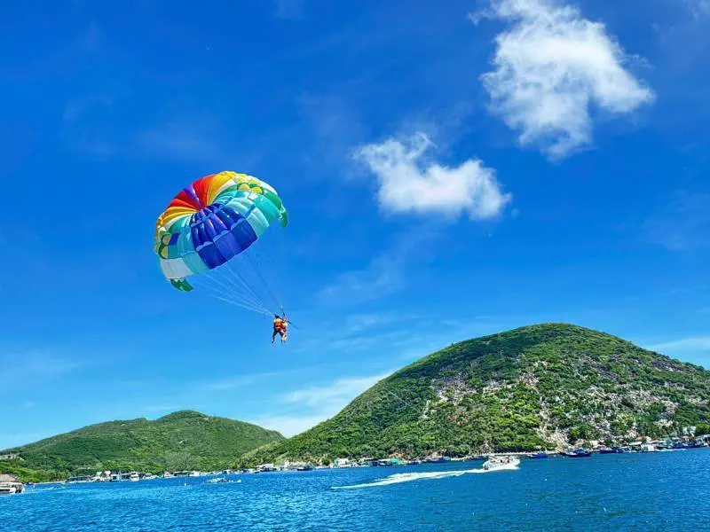 Nha Trang Parasailing: Soar Above Paradise