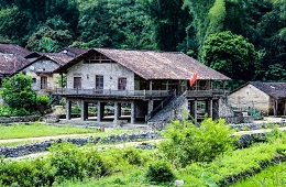 4D3N Private Tour: Babe Lake, Bangioc Waterfall, PacBo