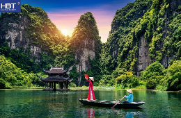 NinhBinh’s Ultimate Trio: Hoa Lu, Trang An & Hang Mua Tour