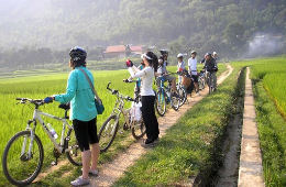 Mai Chau Private Tour: Gorgeous Valley & Culture Exploration
