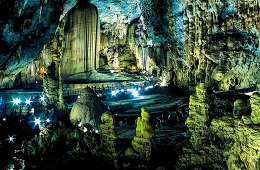 Phong Nha & Paradise Caves Tour: Fantastic Wonder World