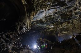 The Lost World – Paradise & Dark Caves Adventure Journey