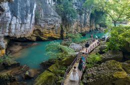 The Lost World – Paradise & Dark Caves Adventure Journey