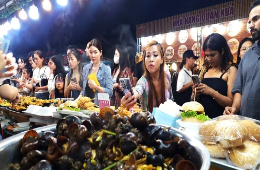 Danang-Night Foodie Exclusive Private Motorbike Tour