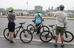 Hanoi City Biking Tour: Experience Hanoi on Two Wheels