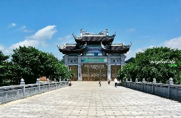 NinhBinh’s Ultimate Trio: Hoa Lu, Trang An & Hang Mua Tour