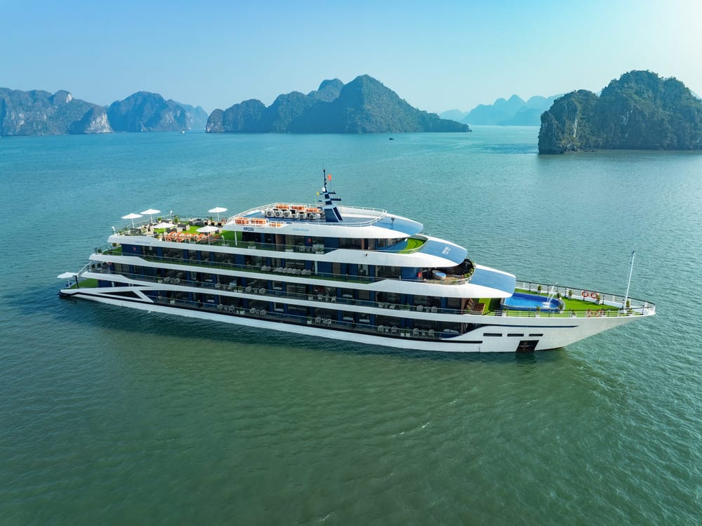 Ha Long & Lan Ha Bays – 3D2N: Luxury Group Tour
