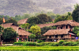 Mai Chau Private Tour: Gorgeous Valley & Culture Exploration
