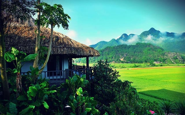 Mai Chau Private Tour: Gorgeous Valley & Culture Exploration