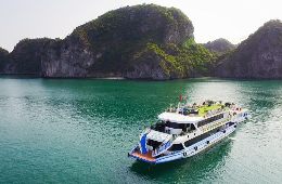 Halong Bay Luxury Group Tour: Limousine & 6-Hour Lux-Cruise