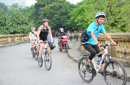 Hanoi City Biking Tour: Experience Hanoi on Two Wheels