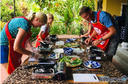 Hoi An: Tra Que Village Farming Tour & Cooking Class