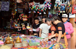 Mai Chau Private Tour: Gorgeous Valley & Culture Exploration