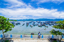 Nha Trang Sea Walking: Walk on the Ocean Floor!
