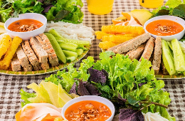 Nha Trang: Scooter Adventure to Taste the City!