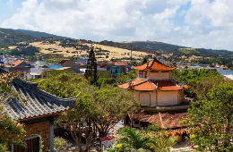 Quy Nhon’s Best: Ky Co Island & Eo Gio Cape Tour