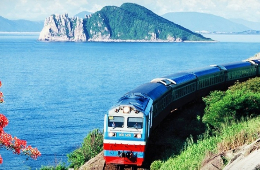 Lang Co Bay & Hai Van Pass Private Luxury Tour