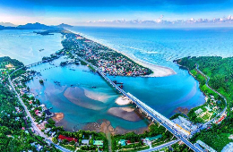 Lang Co Bay & Hai Van Pass Private Luxury Tour