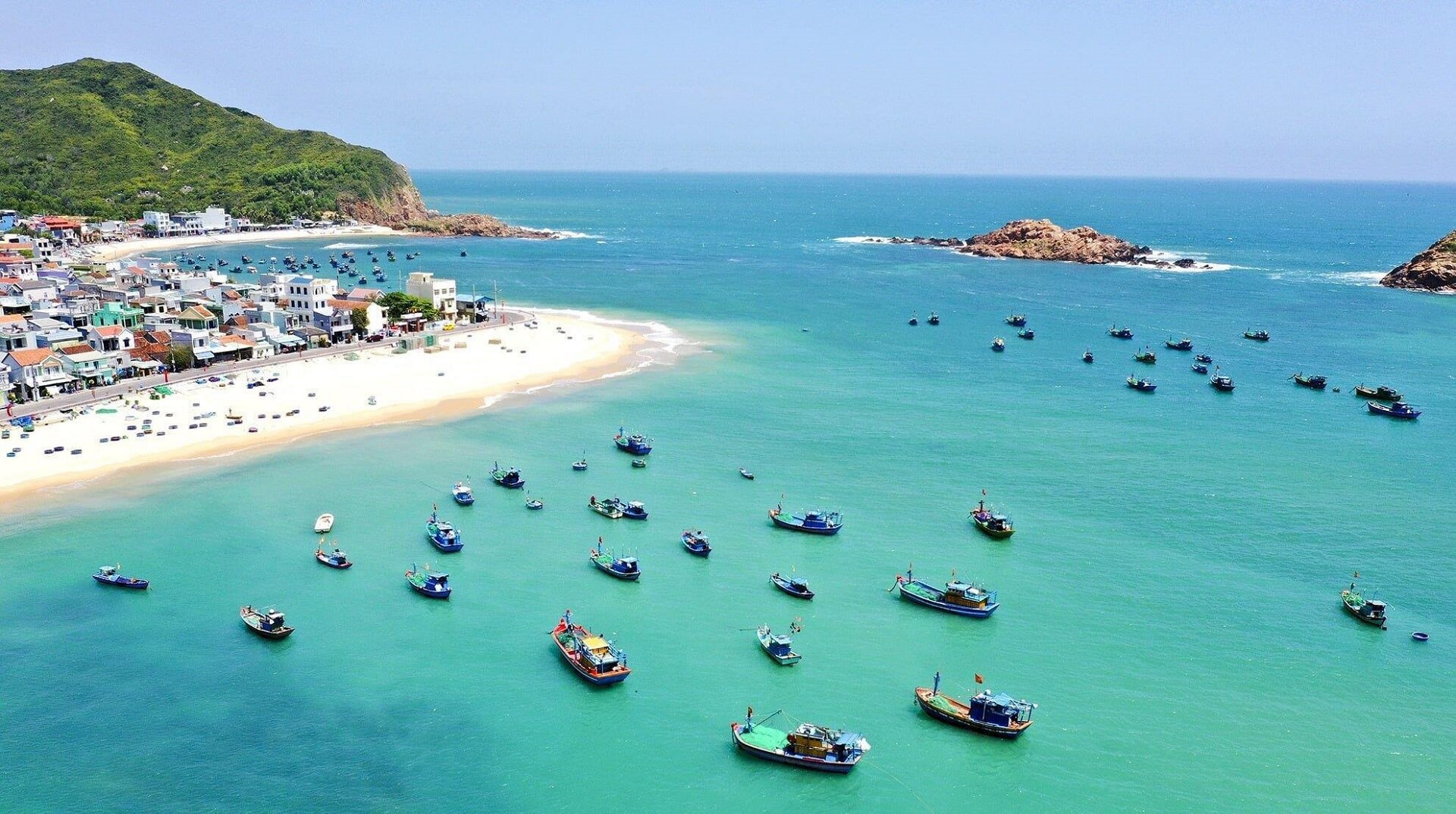 Quy Nhon’s Soul: Ghenh Rang, Cham Towers & Hai Minh