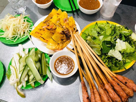 Danang-Night Foodie Exclusive Private Motorbike Tour